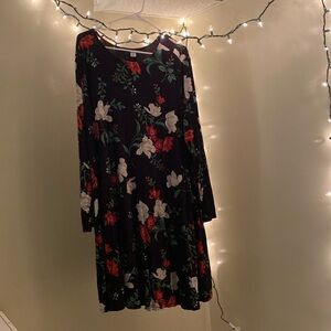 Old Navy | 2x | Black, Red and White